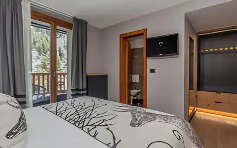Majestic Mountain Charme - 50