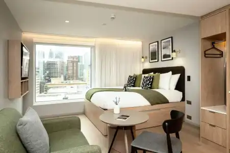 Marlin Aldgate Tower Bridge - 14