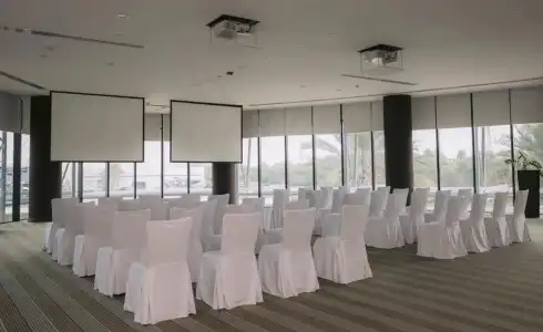 Holiday Inn Abu Dhabi by IHG - 14
