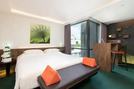 RakYim Siam Sukhumvit 15 - 79