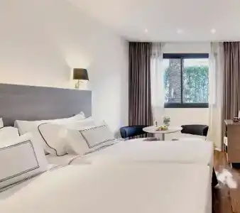Melia Madrid Serrano - 28