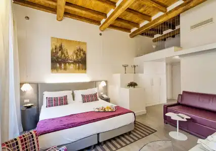 Trevi Palace Luxury Inn - 37
