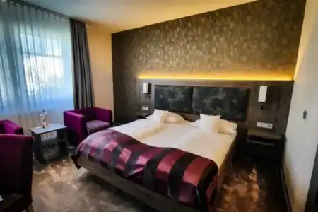Best Western Plus - 41