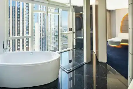 V, Curio Collection by Hilton - 70