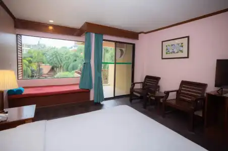 Baumanburi Patong - 61