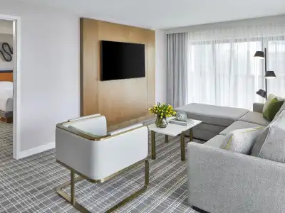 Hyatt Regency - 87