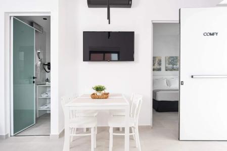 Cozy Corner Luxury Apartments - 46
