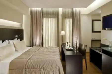 O&B Athens Boutique - 5