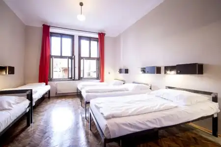 Sir Toby's Hostel - 52