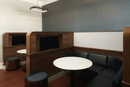 Courtyard by Marriott Chicago at Medical District / UIC - 12