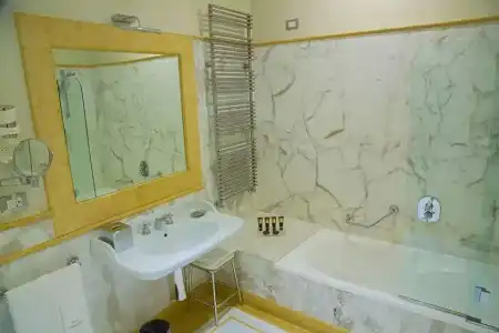 Golden Tower & Spa - 84