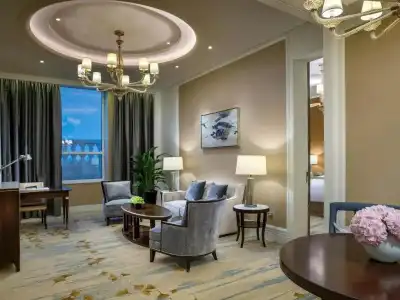 Sofitel Shanghai Hongqiao - 11
