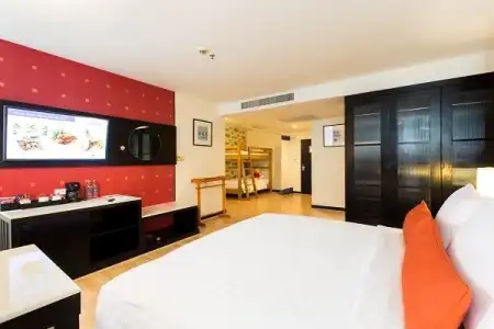 Deevana Plaza Phuket - 51