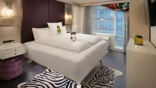 Staypineapple, An Artful, Midtown - 81
