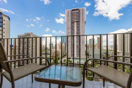 Ohia Waikiki Studio Suites - 34