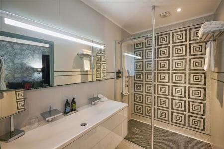 The One Alma Paris - 51