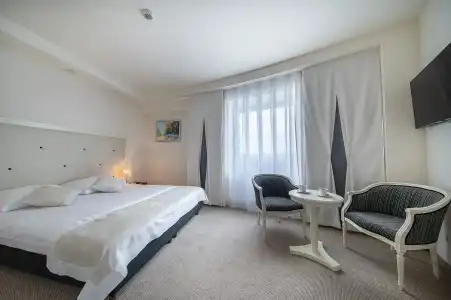 Prezydencki 4-Star - 77