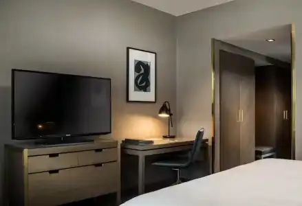 Hilton Vienna Plaza - 54