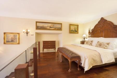 Iron Gate & Suites Prague by BHG - 93