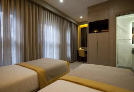 Seraglio & Suites - 112