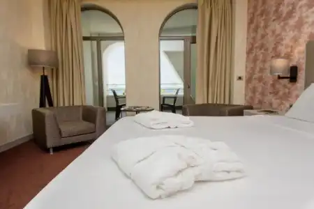 The Grand Gloria - 51