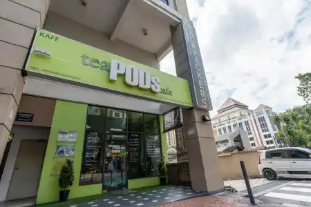PODs The Backpackers Home & Cafe - 0