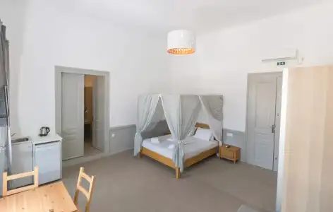 Douskos Guesthouse - 164