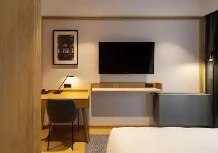 Radisson & Apartments - 62