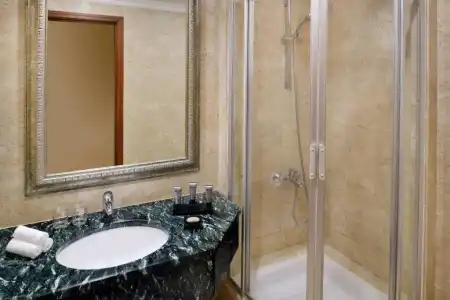 Crowne Plaza Jordan Dead Sea Resort & Spa by IHG - 15
