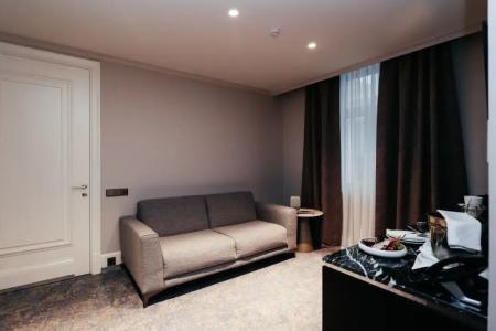 Cosmos Selection Saint-Petersburg Italyanskaya - 137