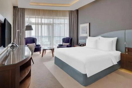 Radisson Blu, Dubai Waterfront - 40