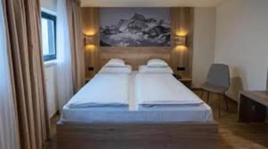 Hotel - 57