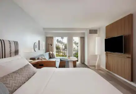 The Pierside Santa Monica - 9