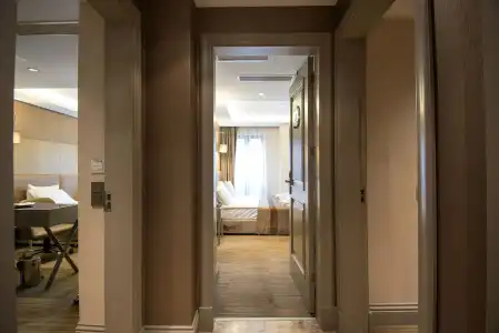 GK Regency Suites - 46