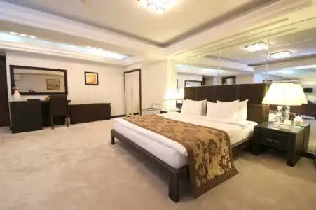Cartoon Residence - Adults Only - 27