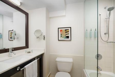 Courtyard by Marriott New York Manhattan/Times Square - 43