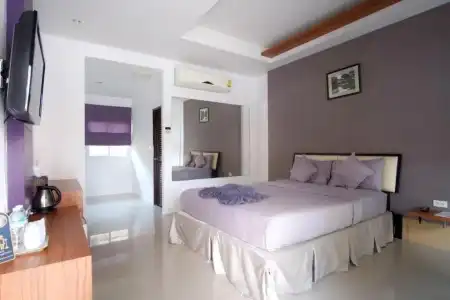 At Lamai Resort - 3