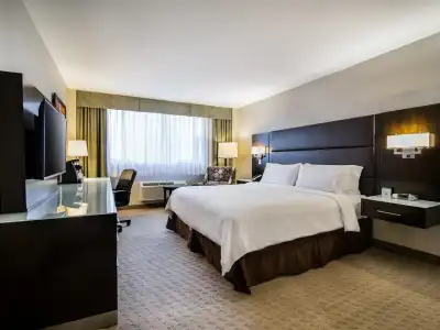 Holiday Inn Vancouver-Centre - 56