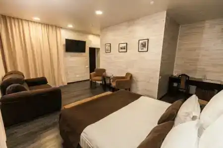 Red Fox na Vzlotnoy 2e - 65