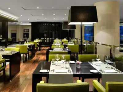Pullman Dubai Creek City Centre - 12