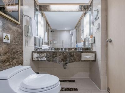 Crowne Plaza Shanghai by IHG - 47