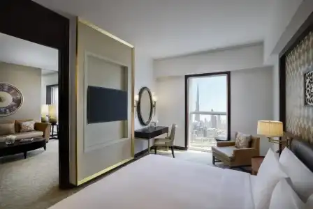Dusit Thani - 38