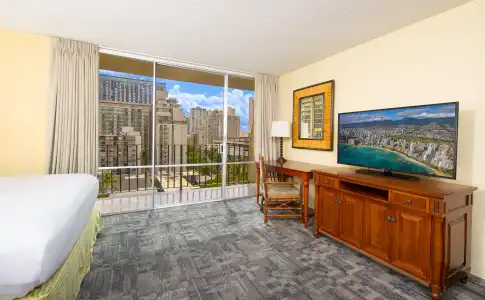 Ohia Waikiki Studio Suites - 10