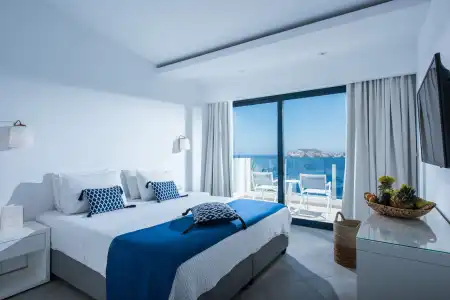 Peninsula Resort & Spa - 23