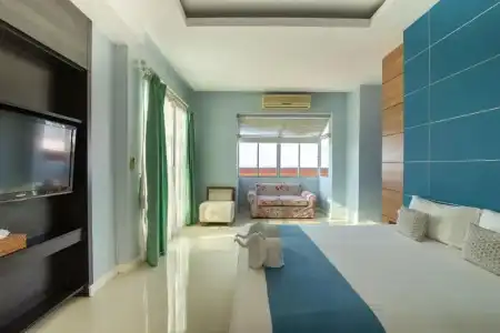 Royal Beach View Suites - 76