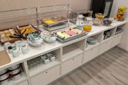 Dinya Lisbon - 26