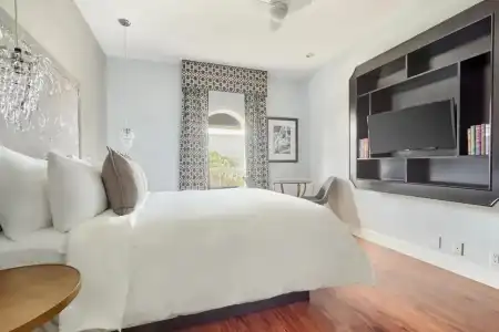 Crescent Beverly Hills - 55