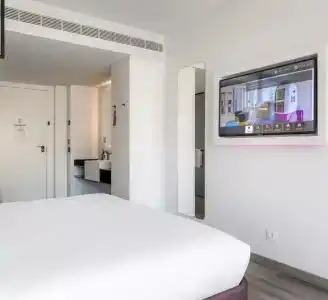 Yotel - 57