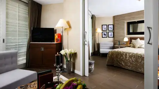 Elegances International - 57