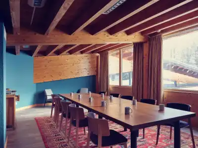 Big Sky & Spa - 8